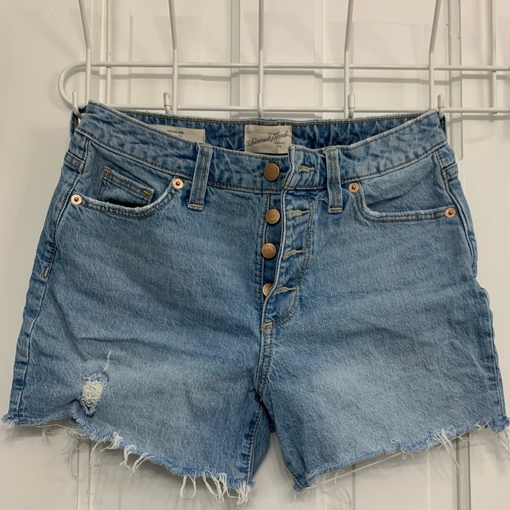 🎉Universal Thread, Vintage Midi jean shorts size 2/26